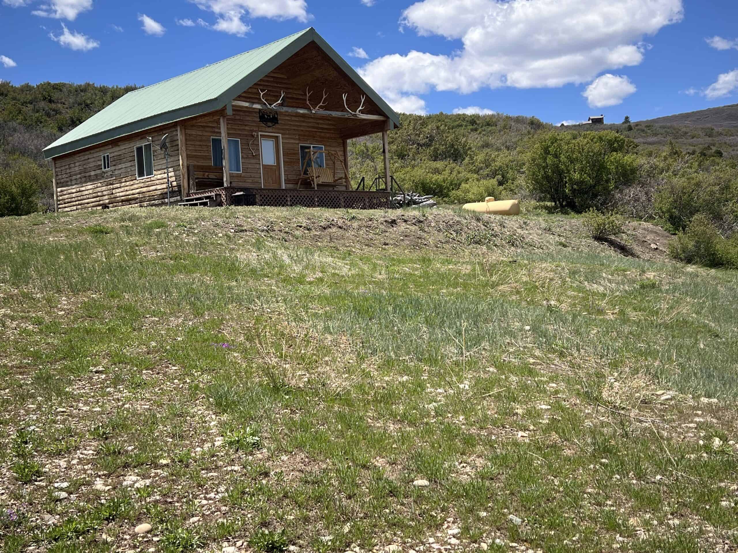 Secluded Colorado hunting land and cabin