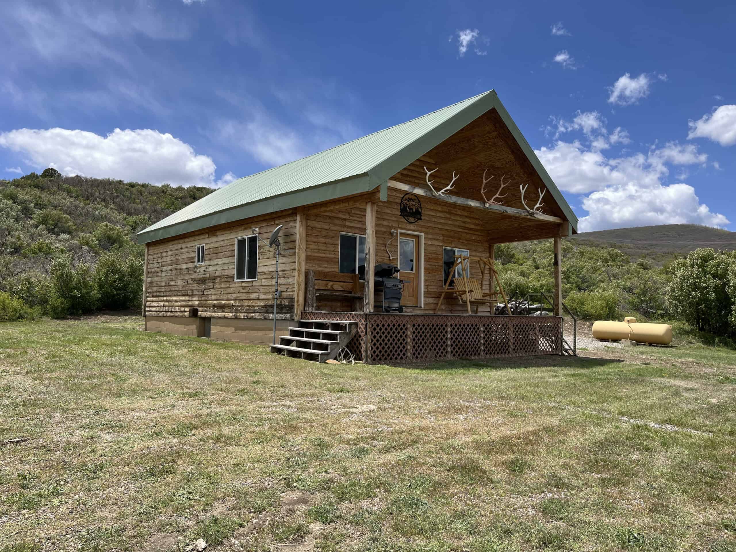 Secluded Colorado hunting land and cabin