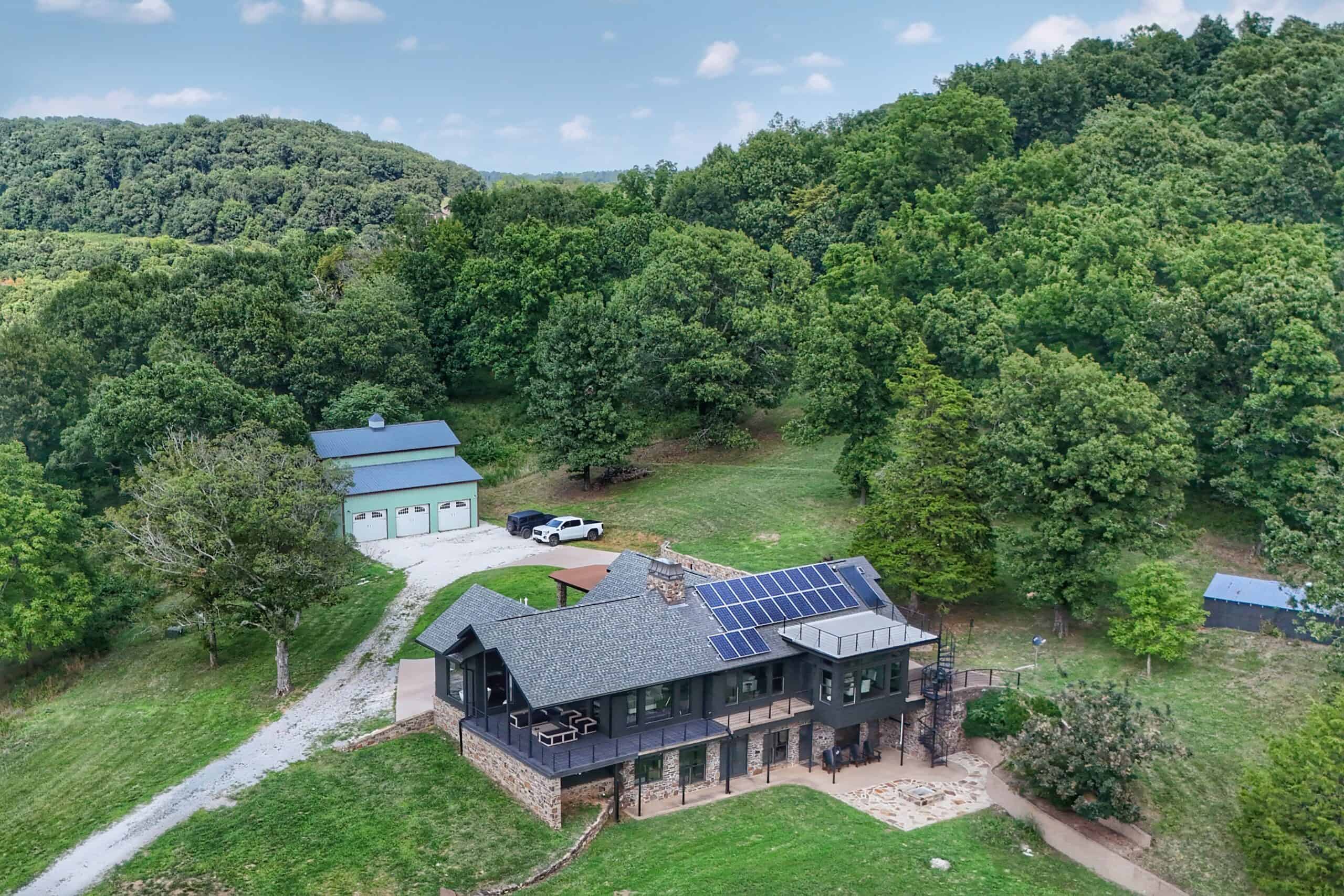 Luxury Northwest Arkansas Hunting and Recreational Retreat For Sale