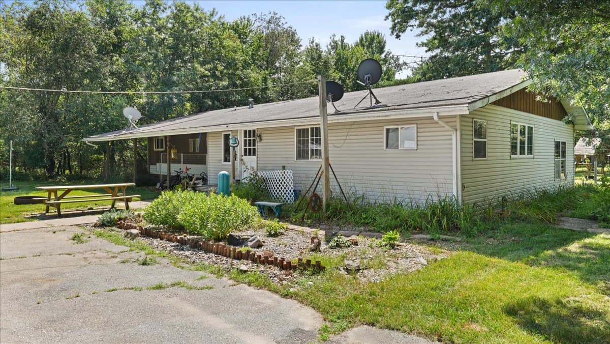 4-Bedroom Home Tucked Away in the Pines