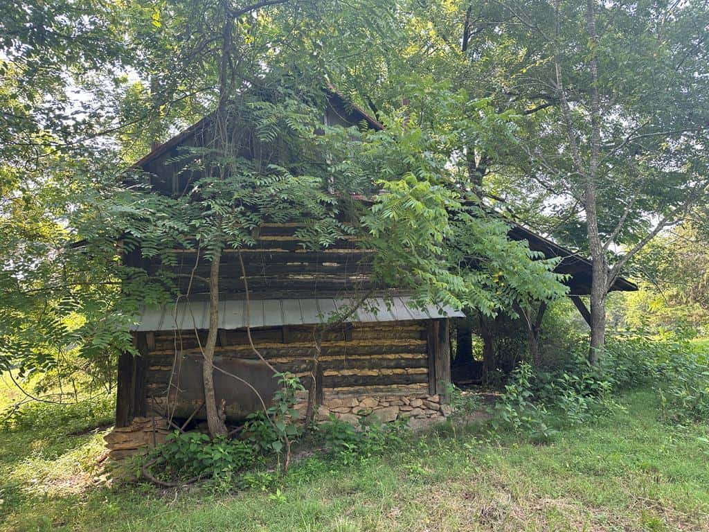 Welcome to Peaceful Perch In Alton, VA