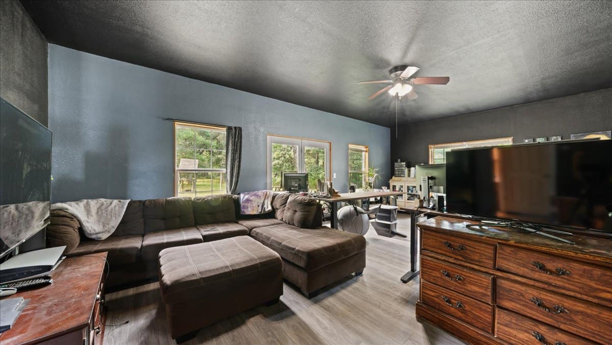 4-Bedroom Home Tucked Away in the Pines