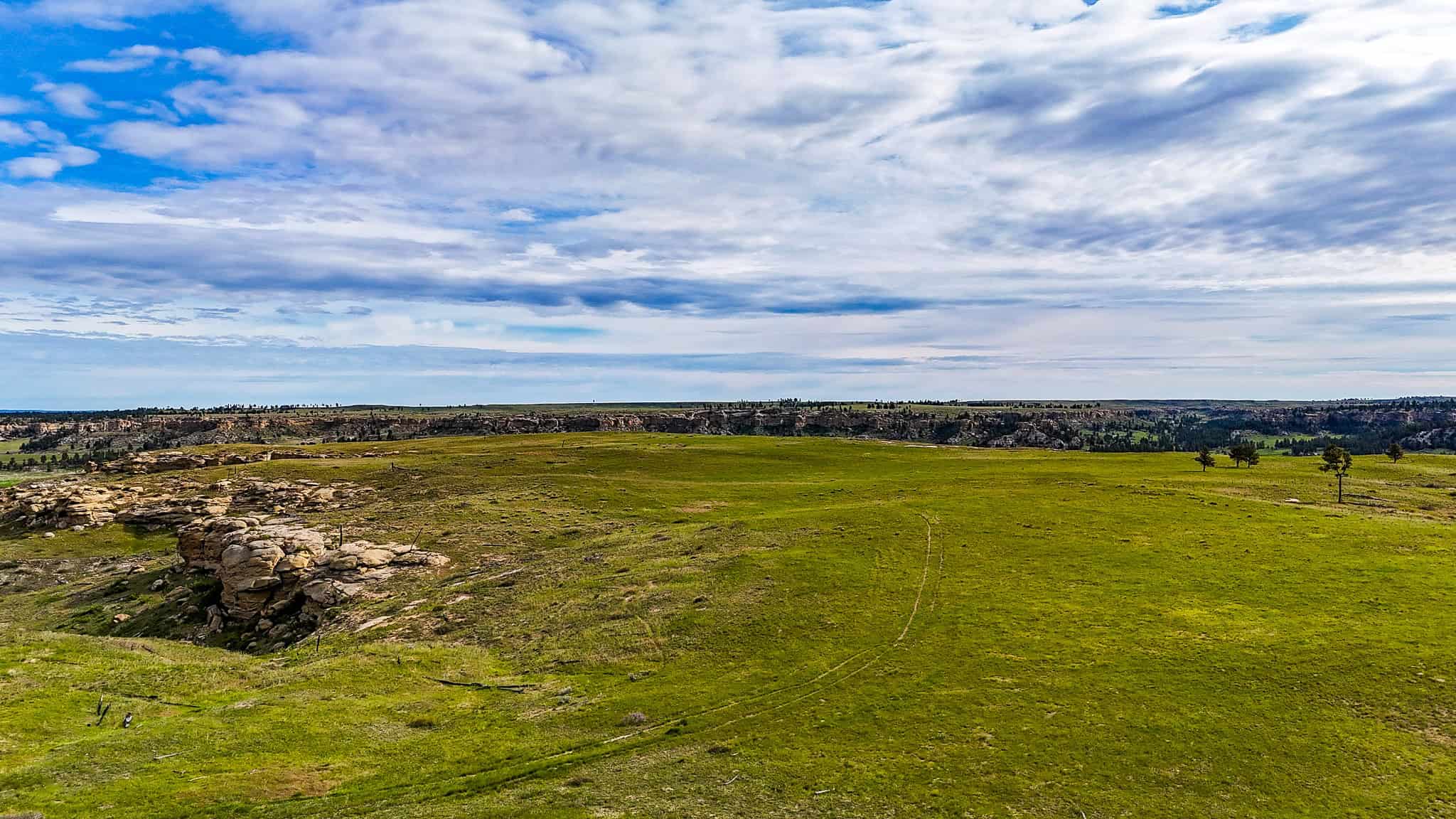 HILLMAN RANCH: A PREMIER ELK HUNTING AND LEGACY RANCH IN MT