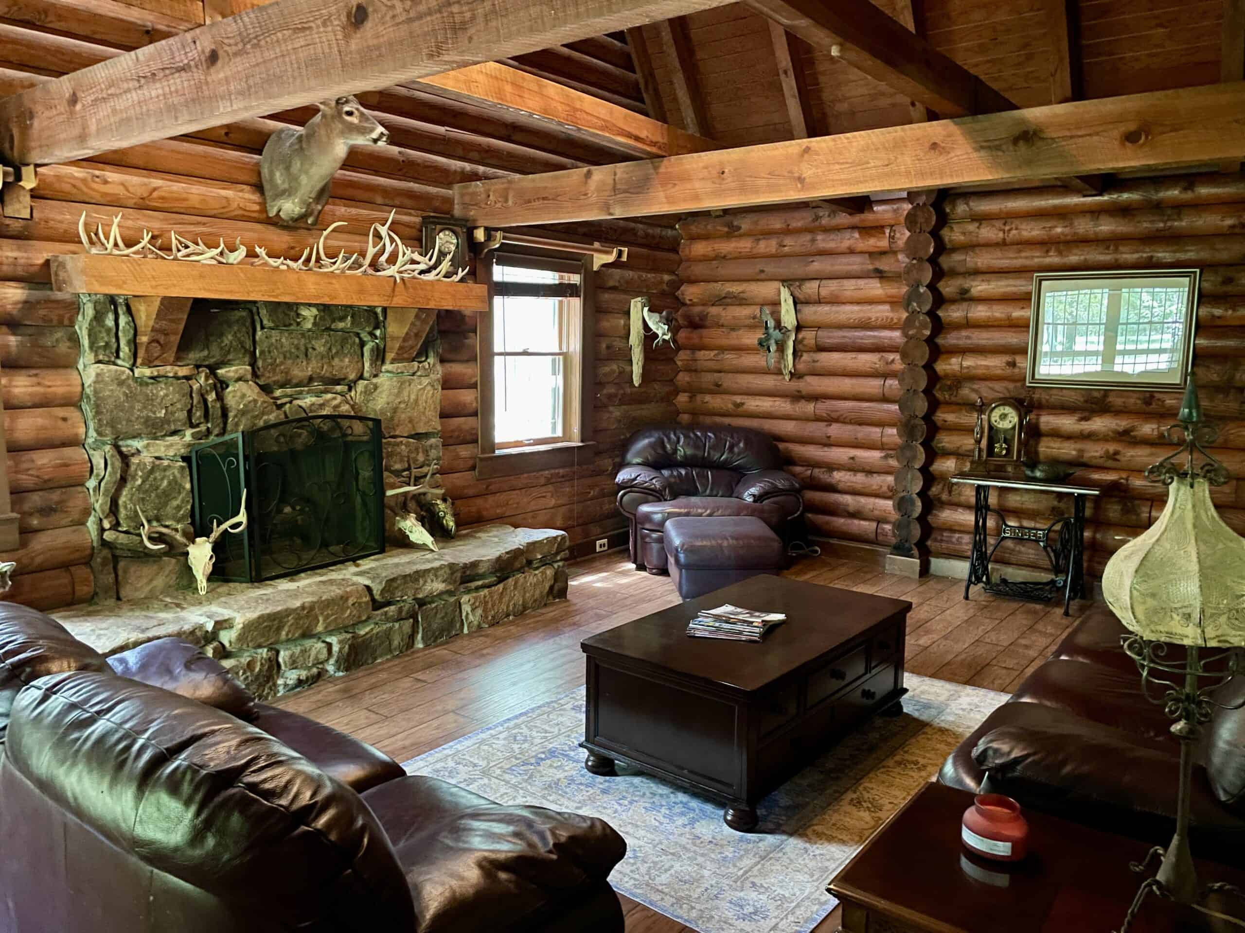 95 Acres of Hunting Land with Log Home For Sale in Arkansas