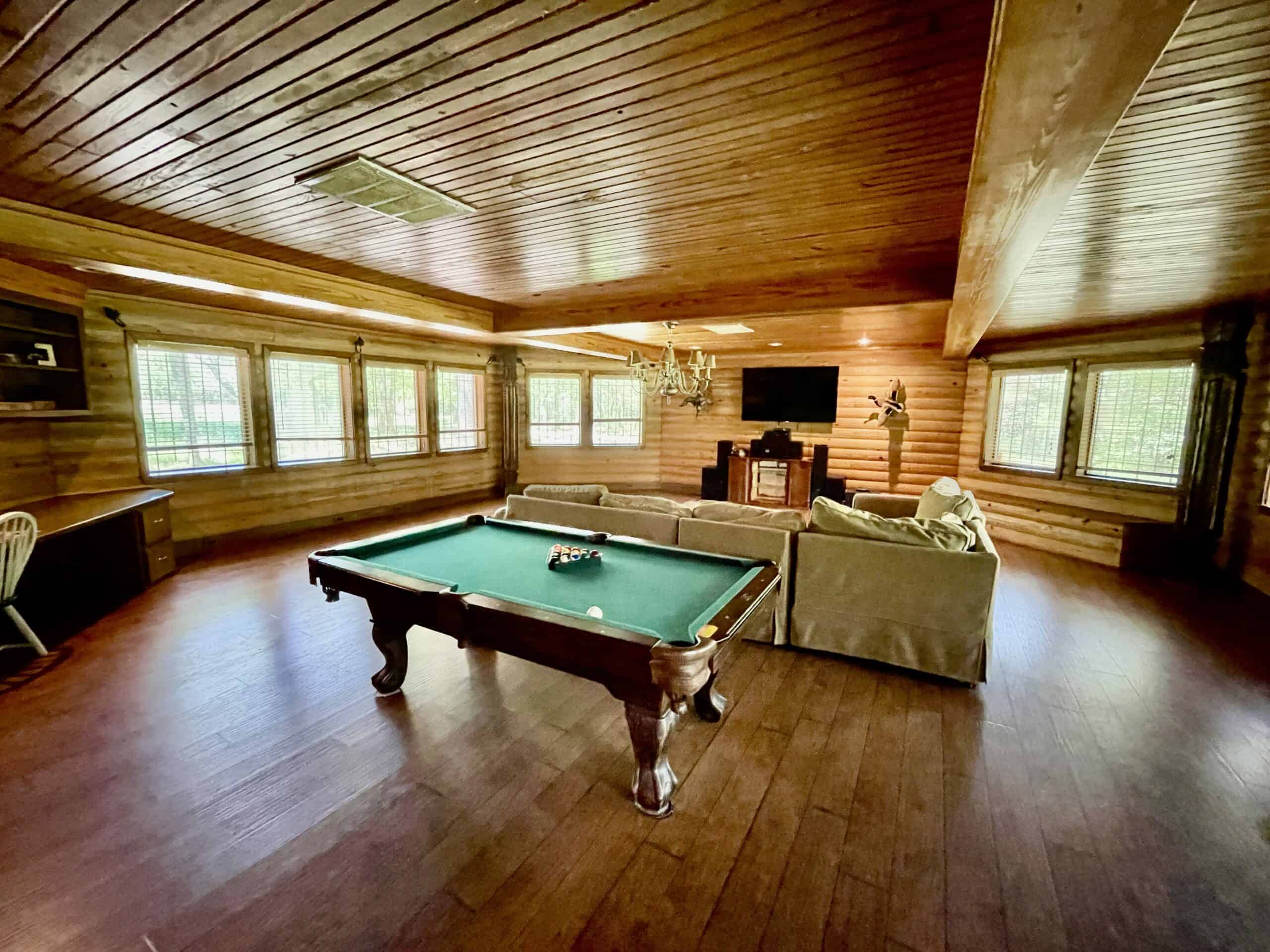 95 Acres of Hunting Land with Log Home For Sale in Arkansas