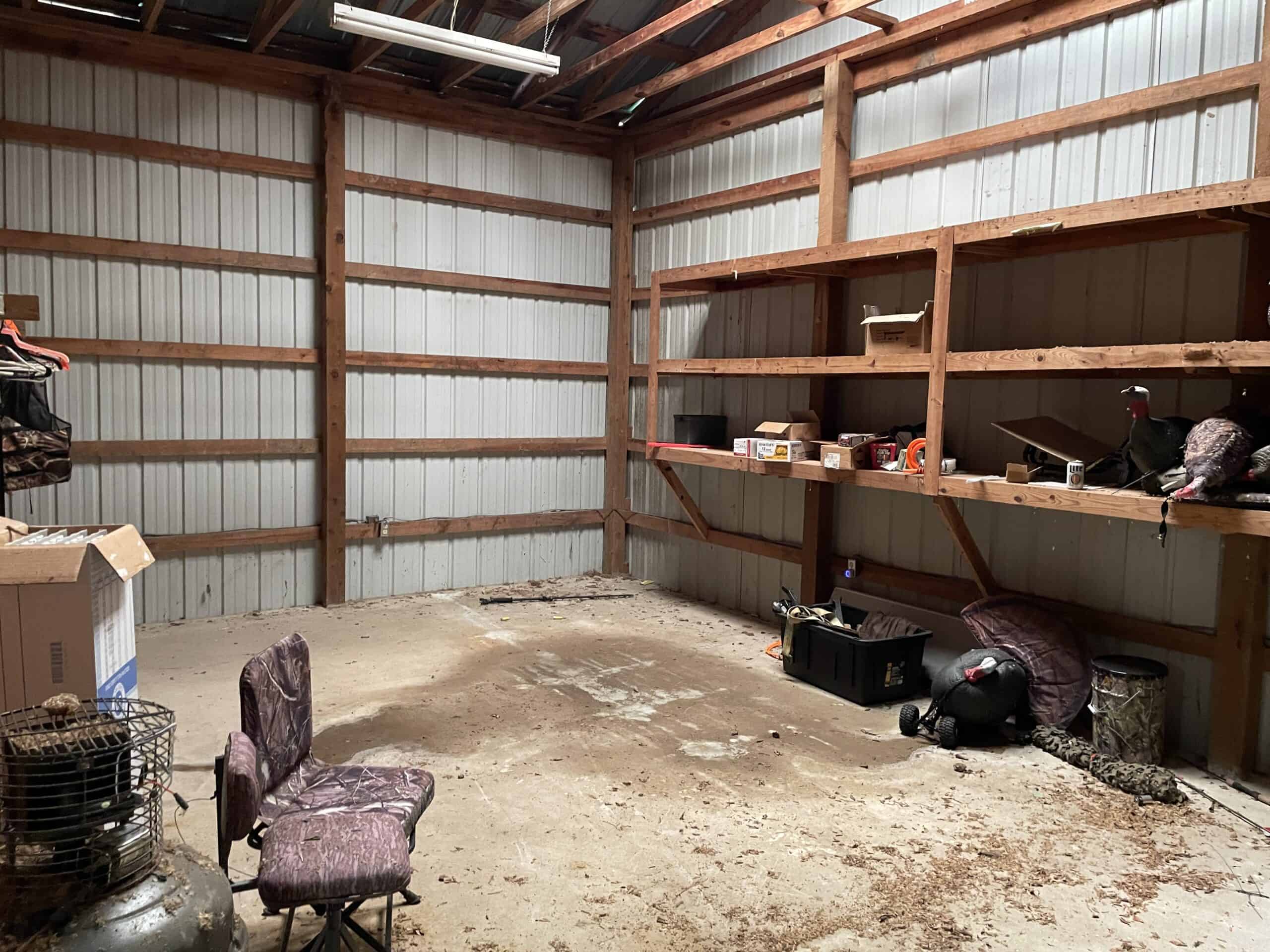 95 Acres of Hunting Land with Log Home For Sale in Arkansas