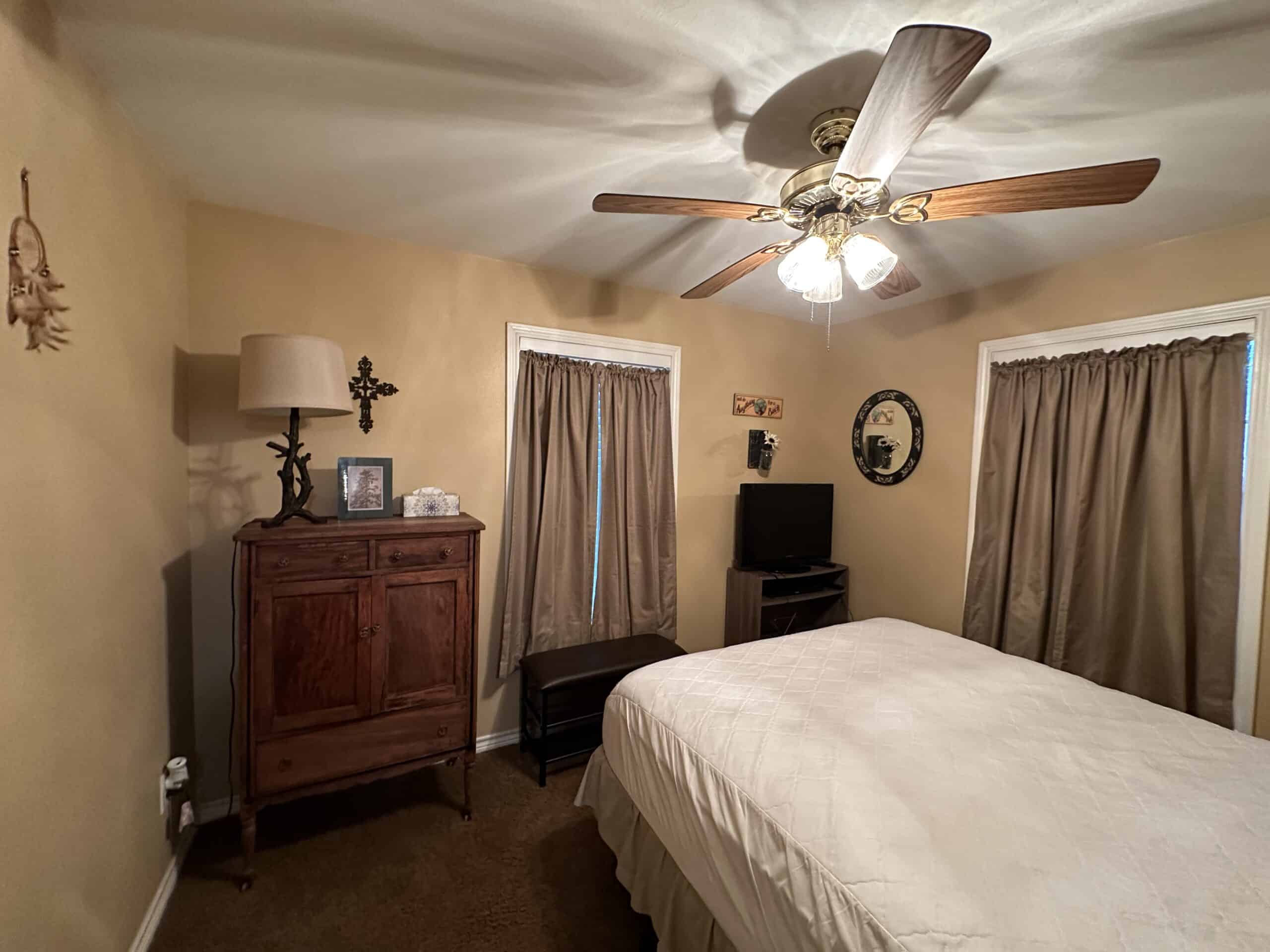 East Texas Hunting/Recreational Tract With Cabin