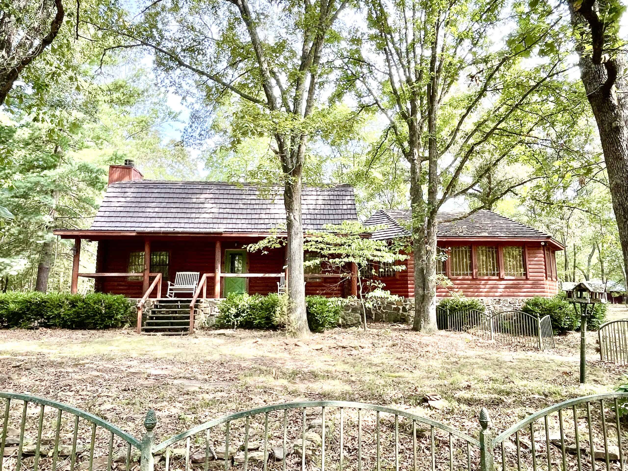95 Acres of Hunting Land with Log Home For Sale in Arkansas
