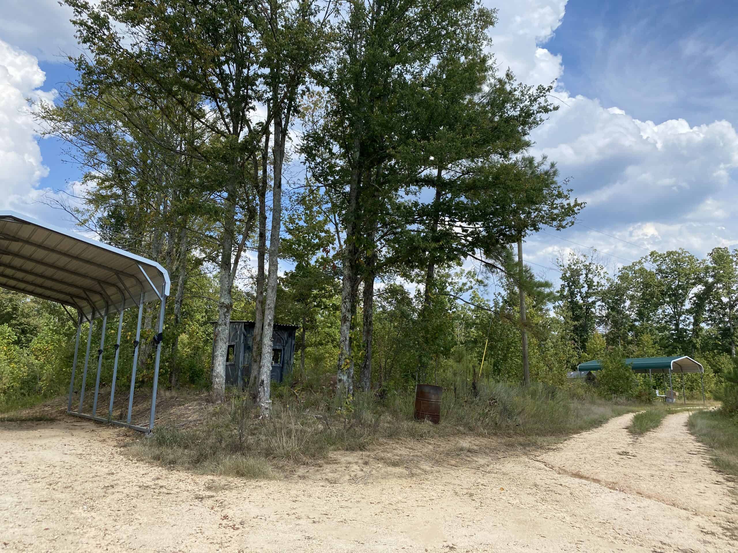 COUNTRY HOME FOR SALE IN TN, 68 AC+/-, SHEDS, POND, & CREEK