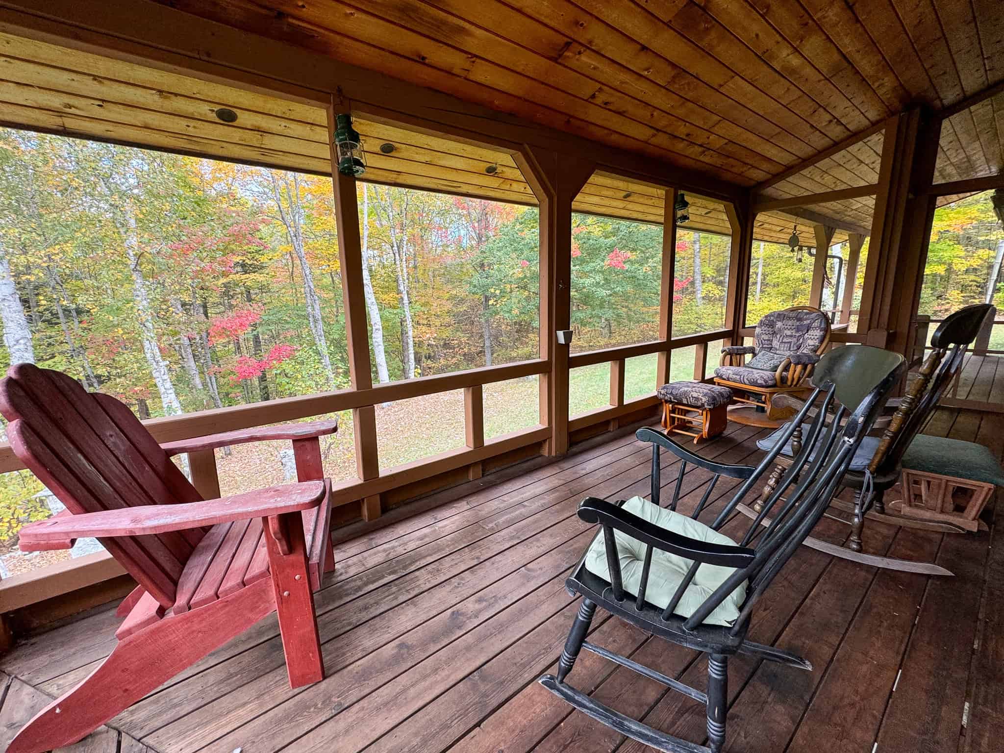 Contemporary Home on 10.5 acres with Pond