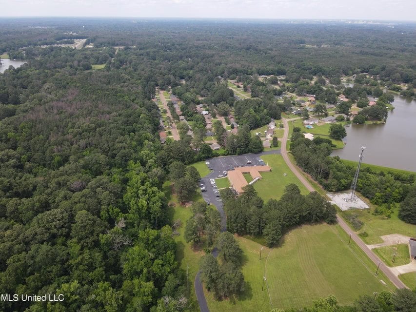 28 Acres in Hinds County