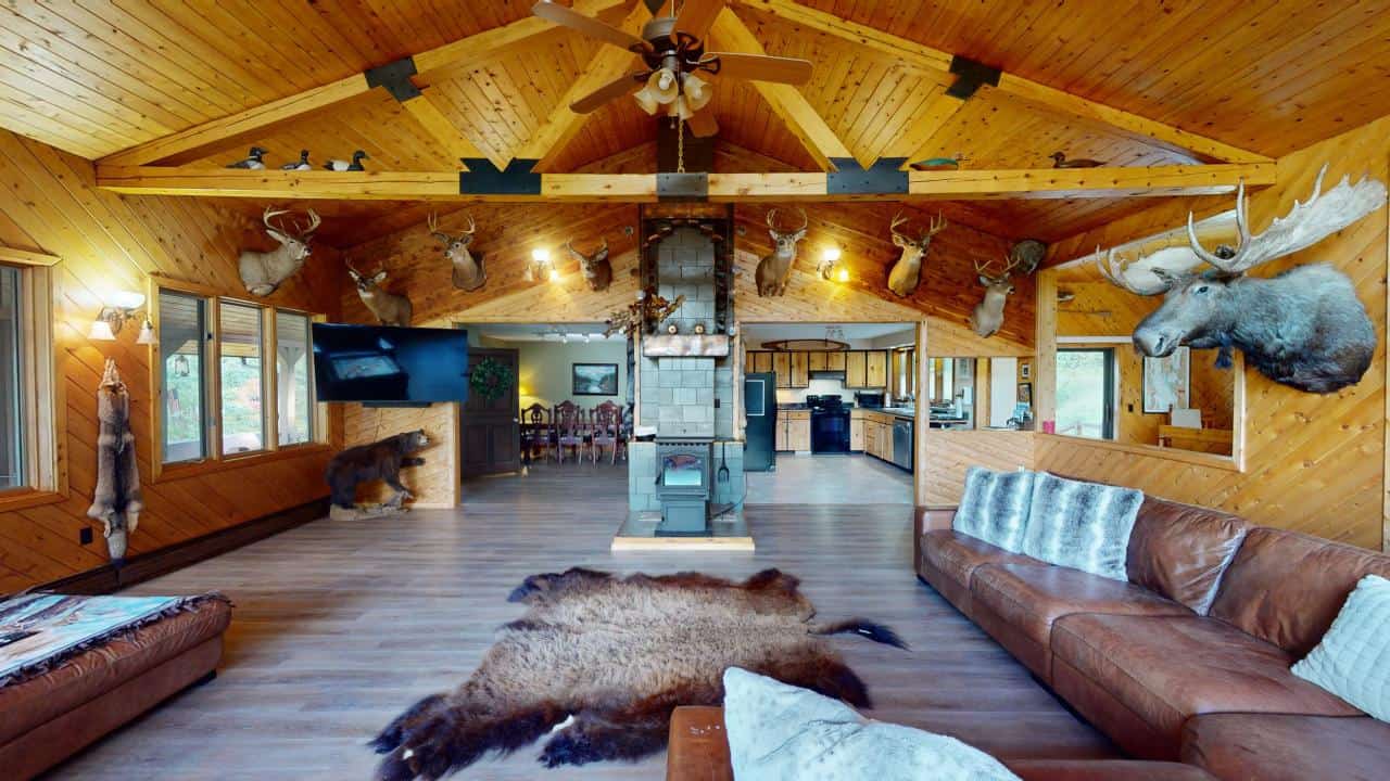 Contemporary Home on 10.5 acres with Pond