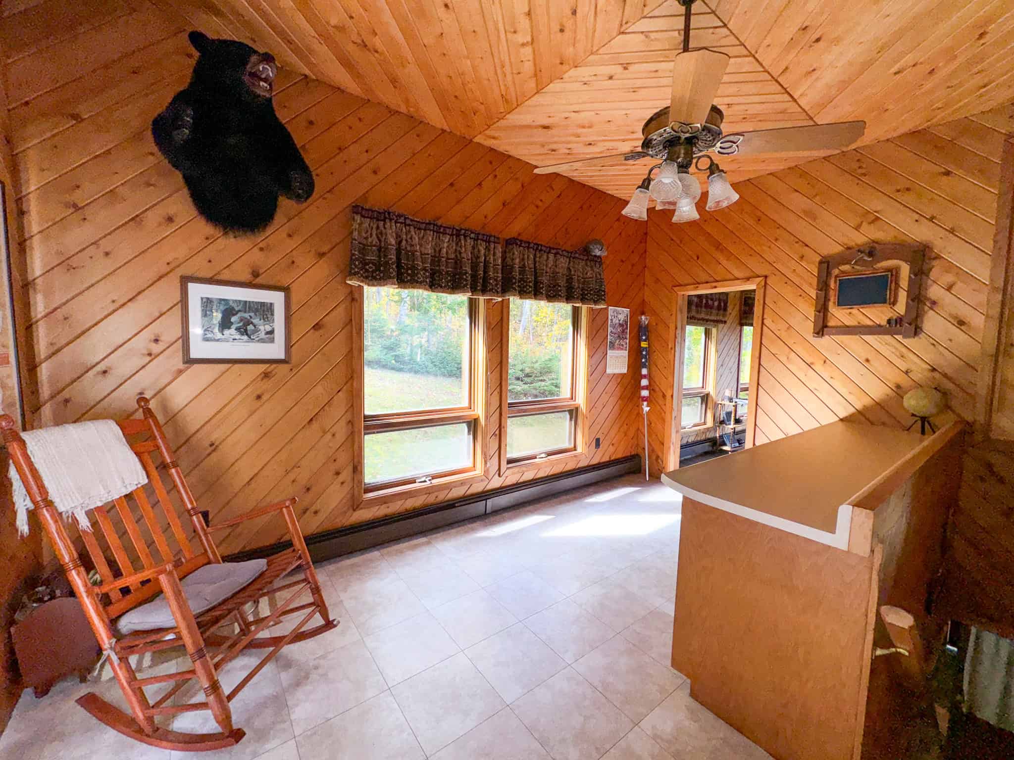 Contemporary Home on 10.5 acres with Pond