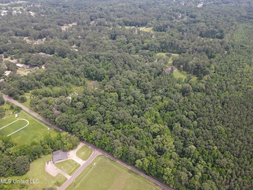 28 Acres in Hinds County