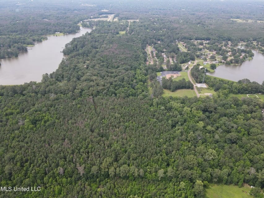 28 Acres in Hinds County