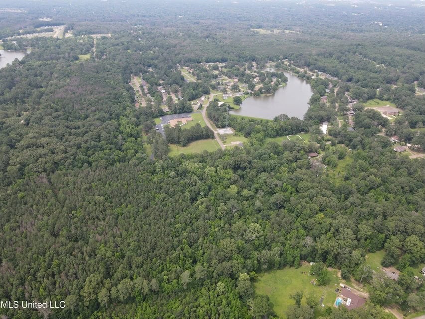 28 Acres in Hinds County