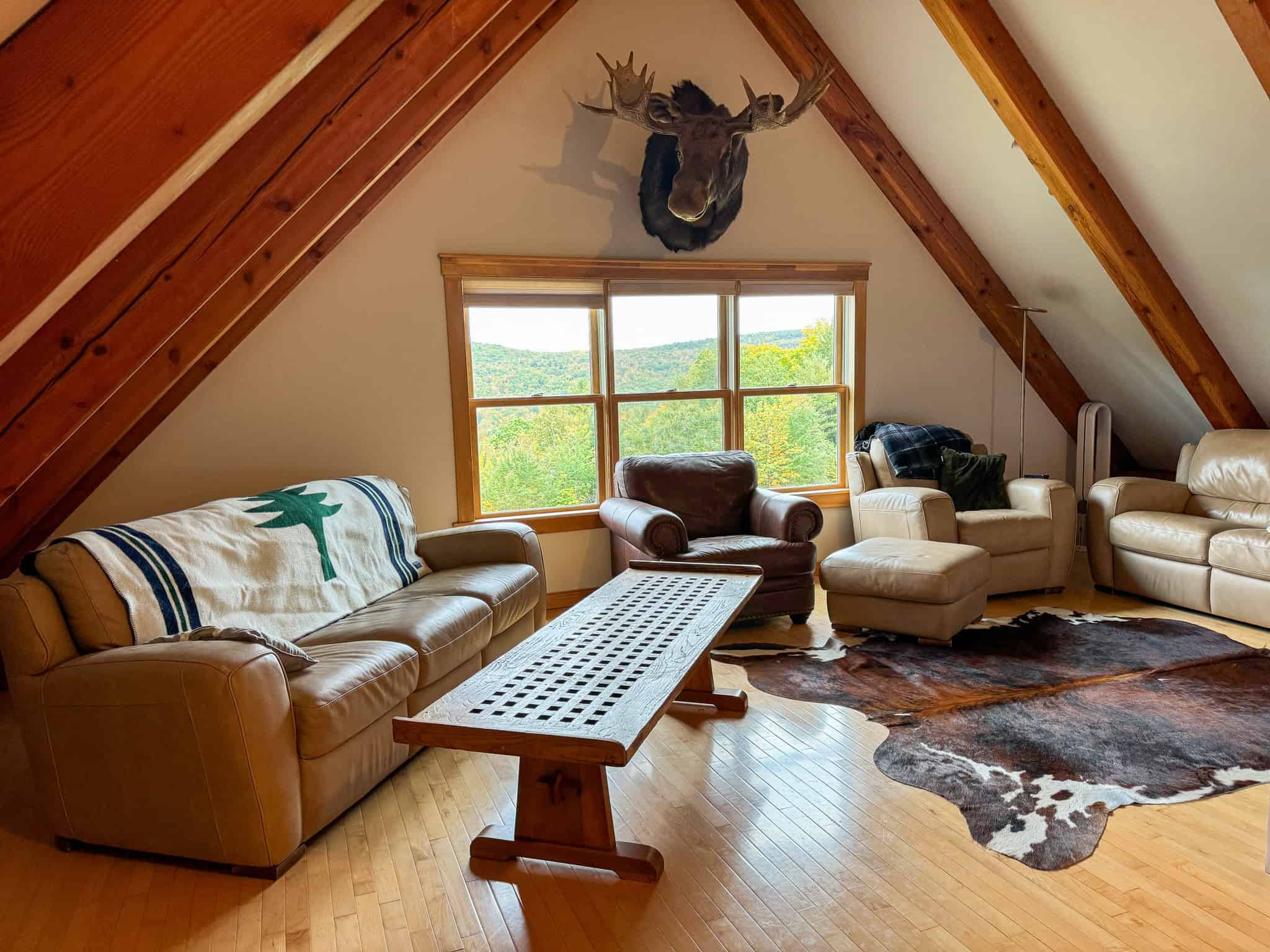 Chalet with Mountain Views
