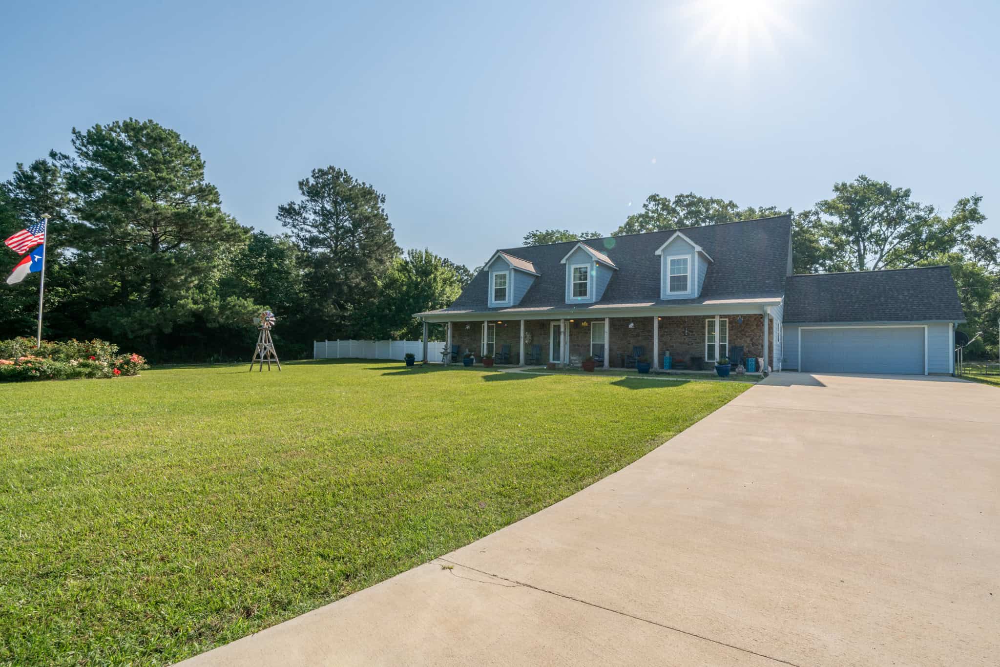 Gorgeous Home and Acreage for Hunting and Fishing