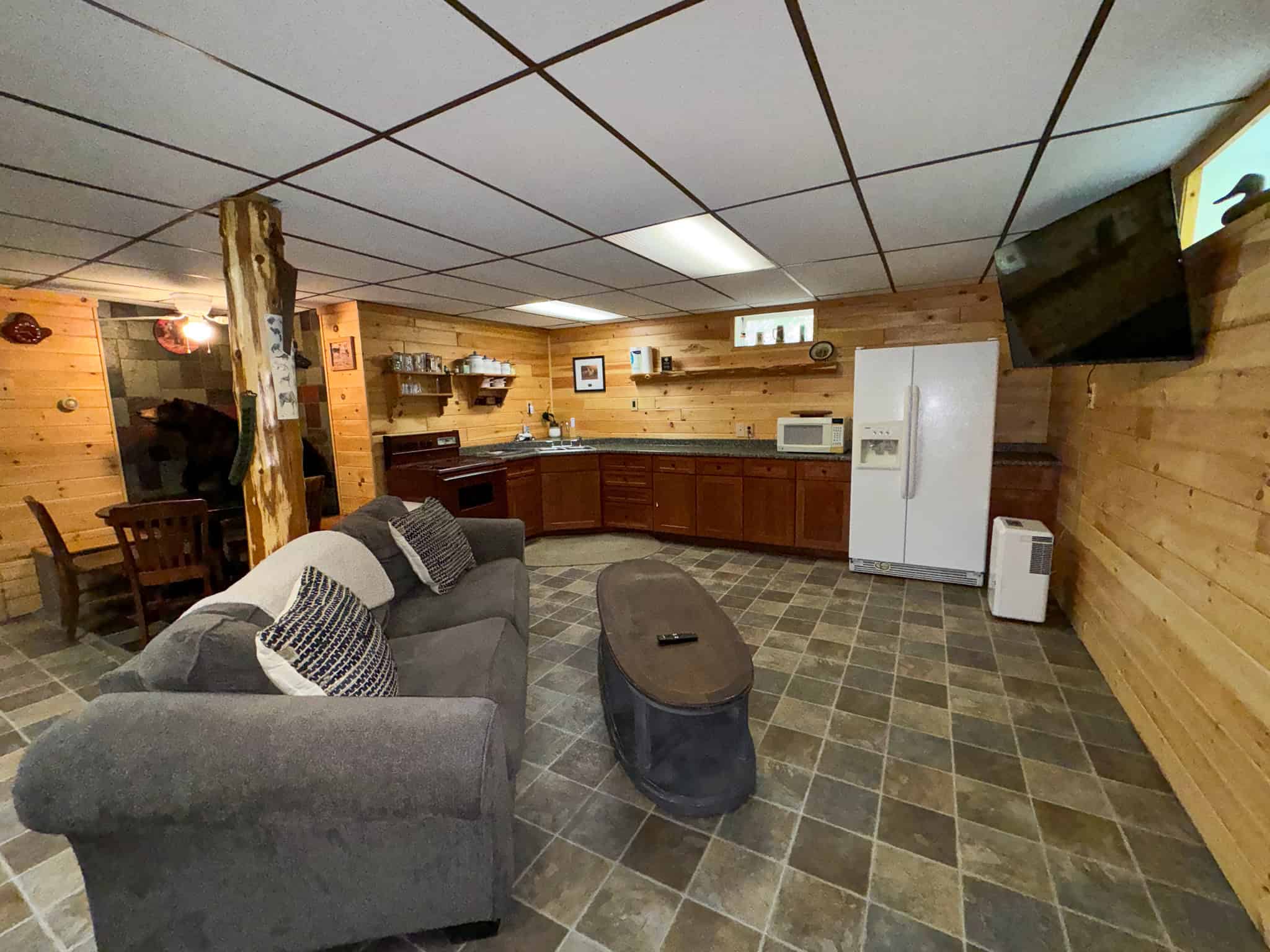 Contemporary Home on 10.5 acres with Pond