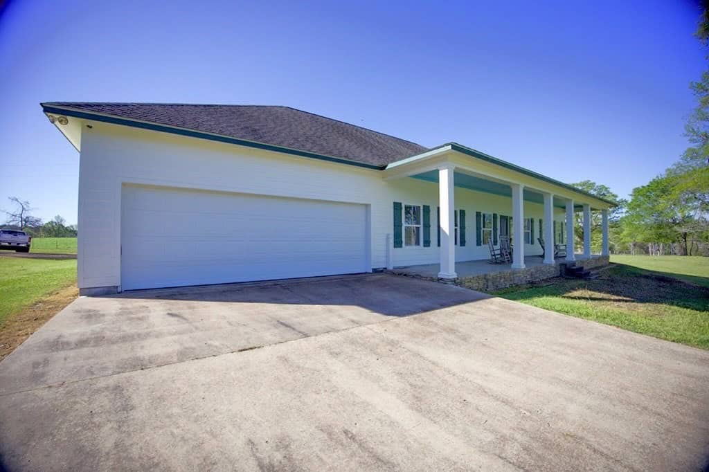 192 Acres of Land with 3 BR Hunting Lodge