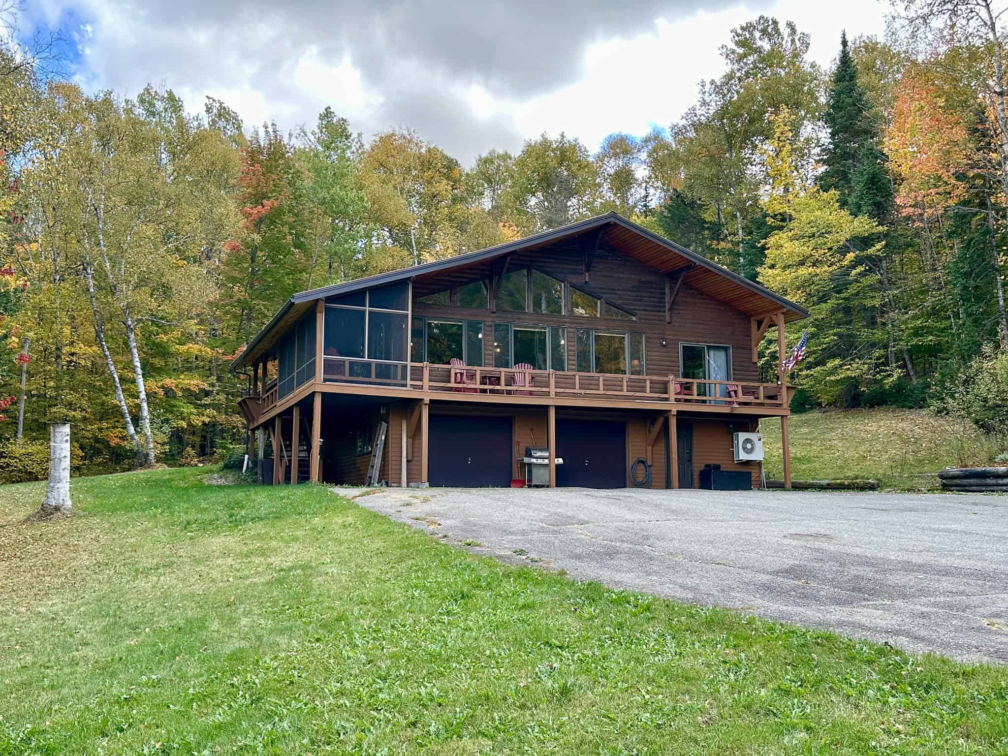 Contemporary Home on 10.5 acres with Pond