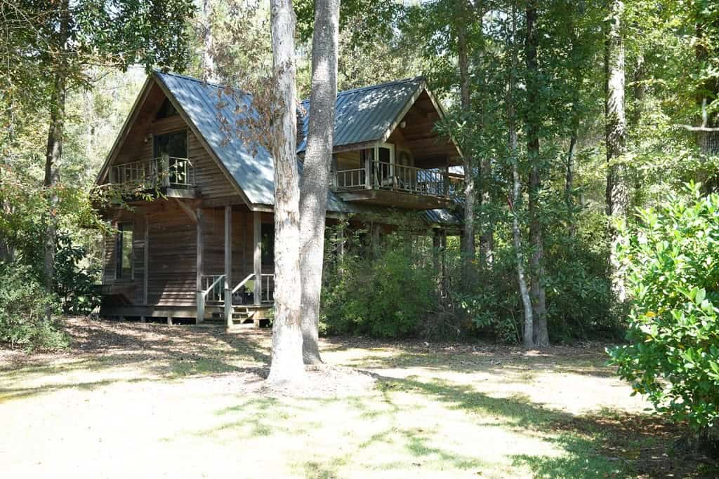 34 Acres Waterfront Property South Mississippi with Cabin