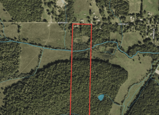 Country Home and Wooded Acreage in Alton, Missouri