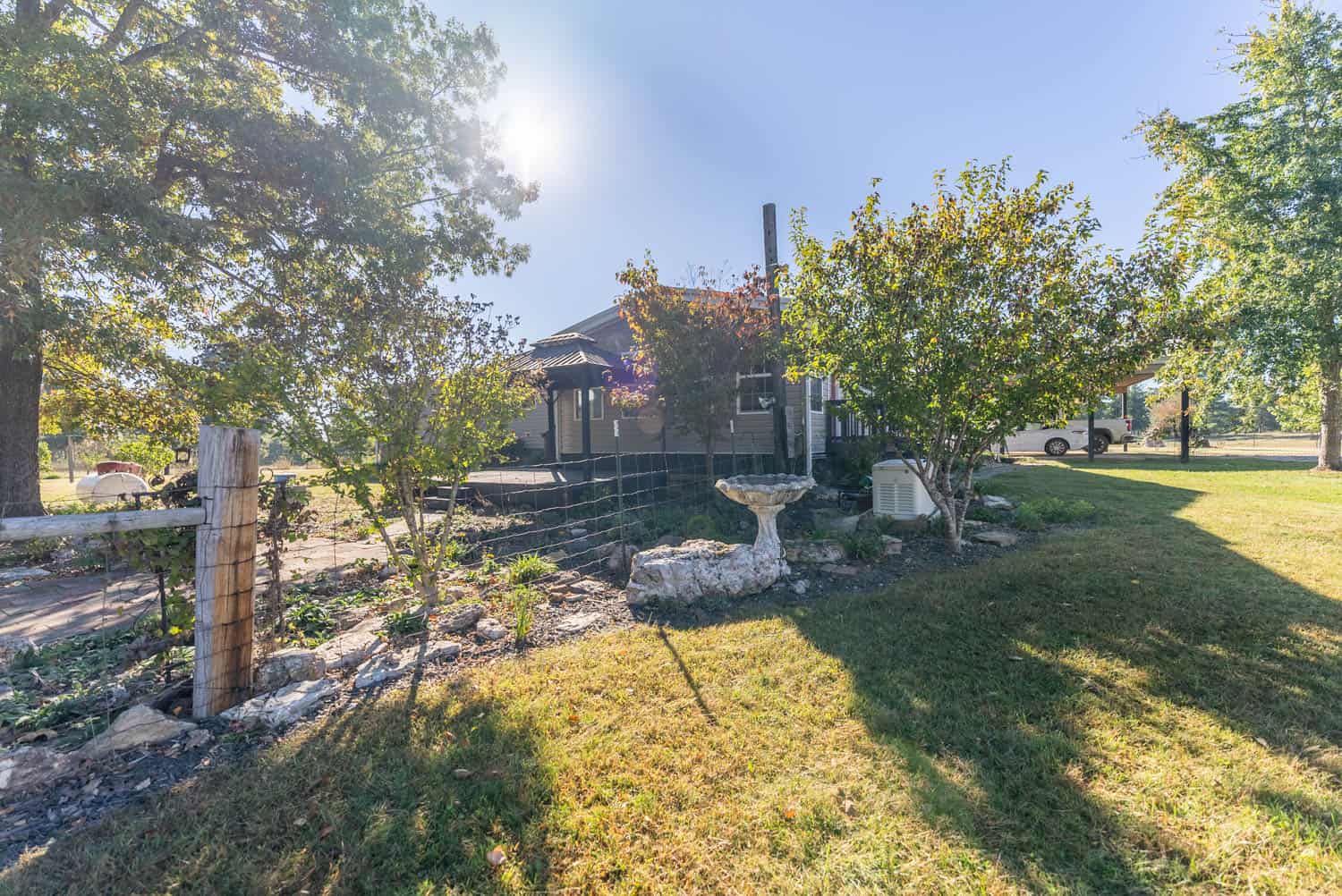 COUNTRY HOME WITH ACREAGE IN ARKANSAS