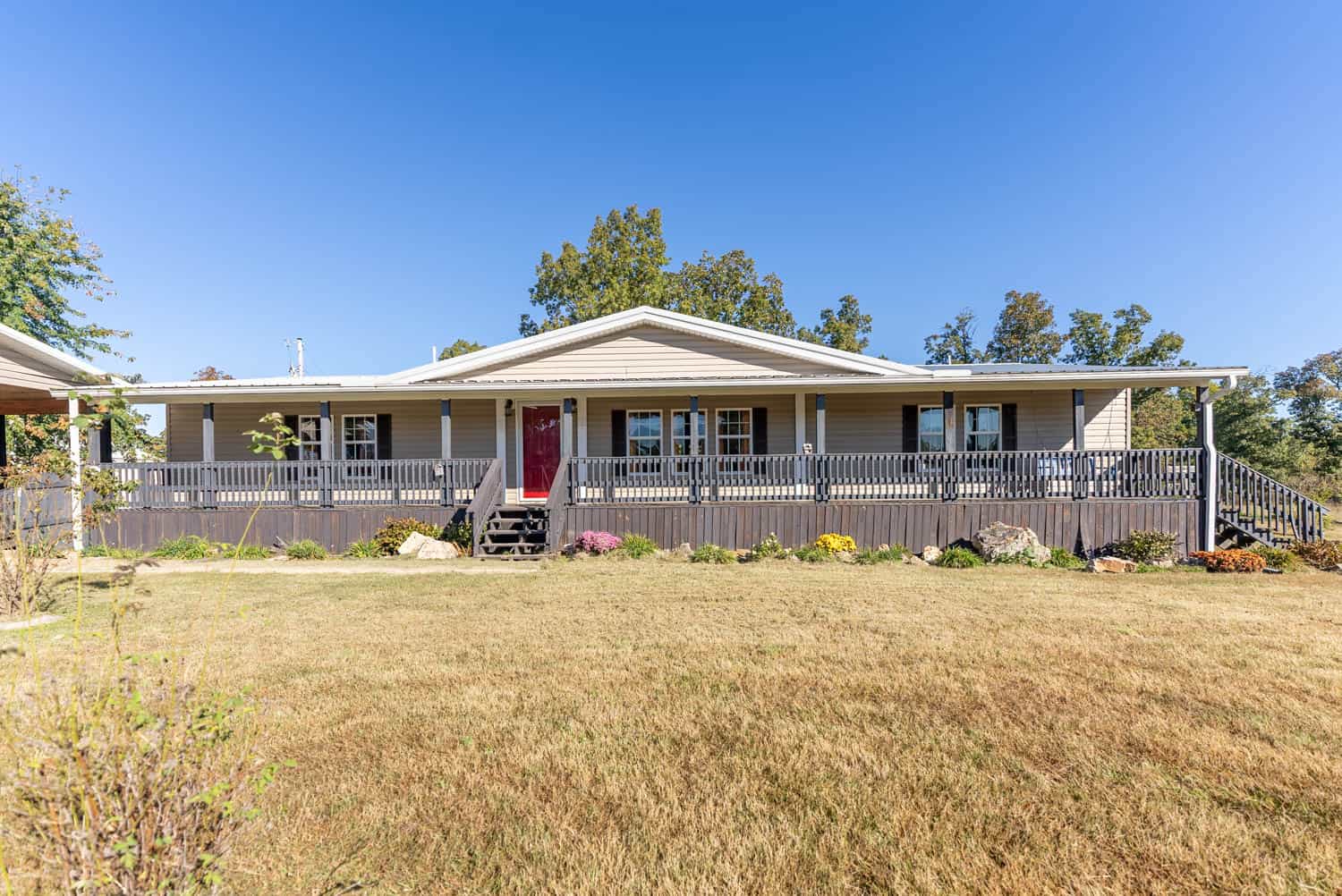 COUNTRY HOME WITH ACREAGE IN ARKANSAS