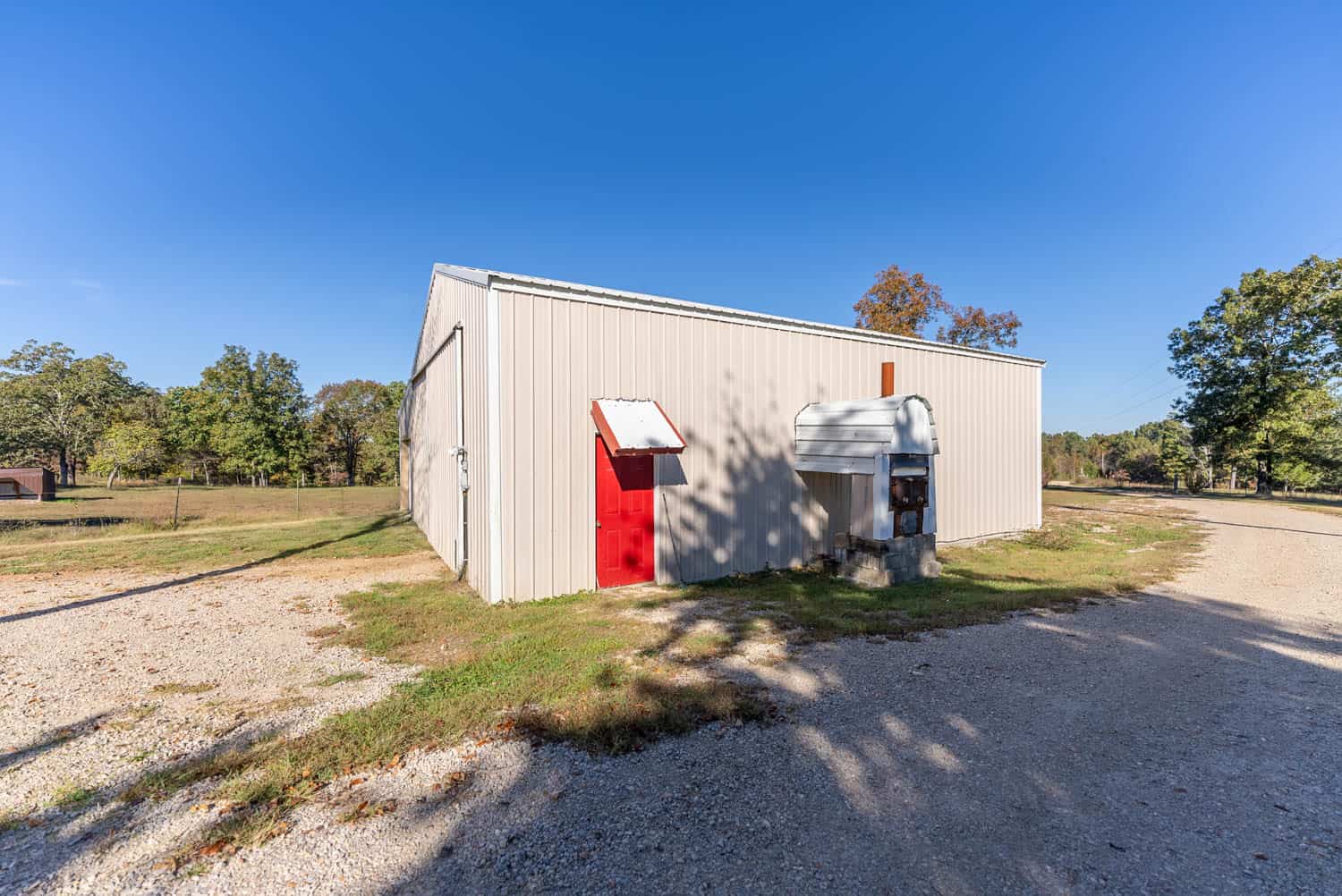 COUNTRY HOME WITH ACREAGE IN ARKANSAS