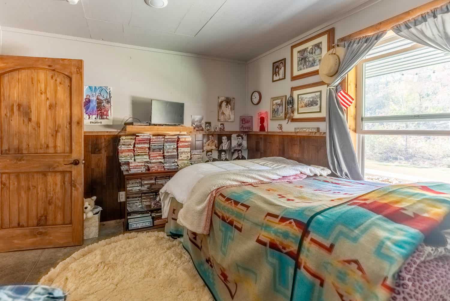 Home and 60+/- Acres Surrounded by Conservation | Prime Hunting Property