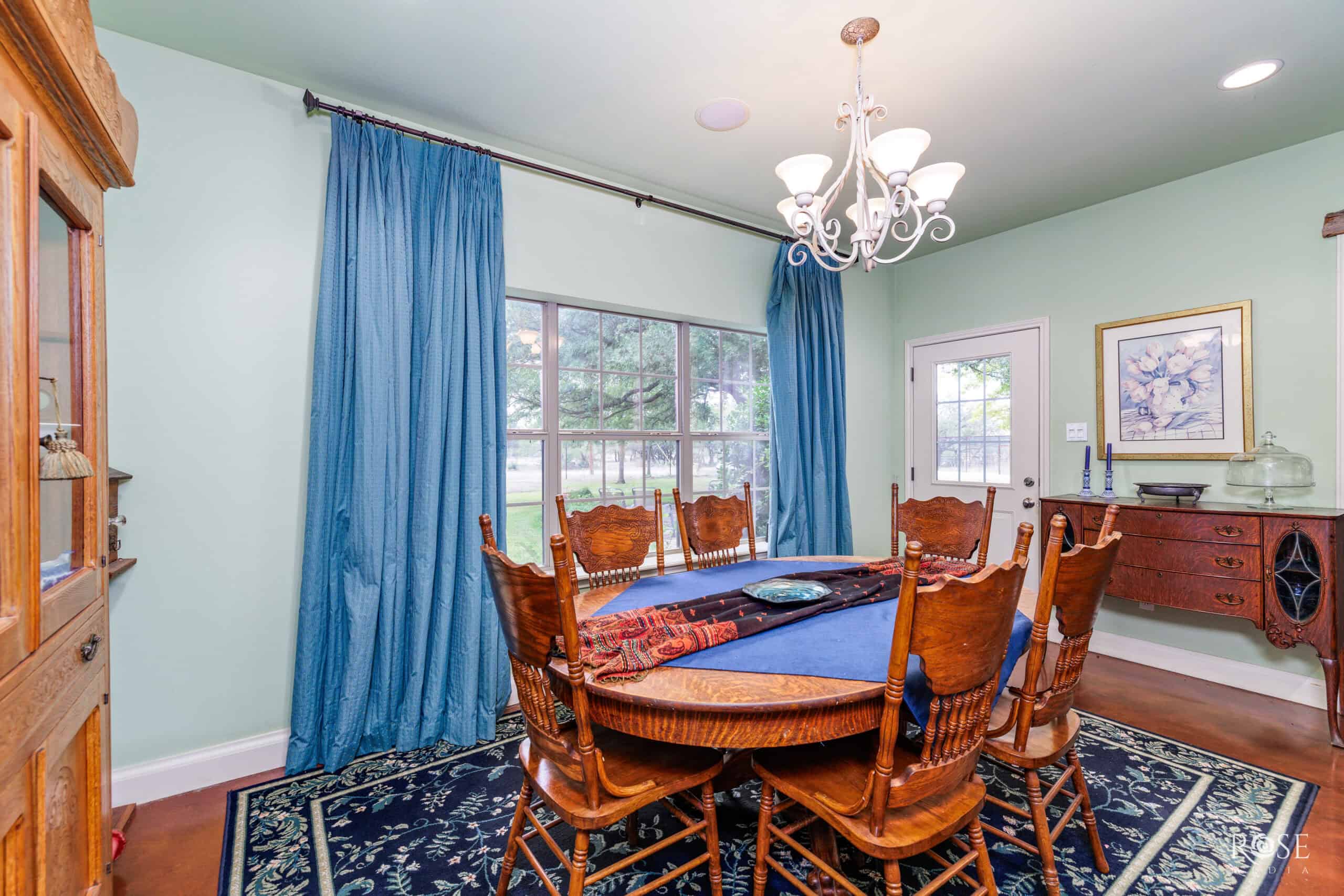 Charming Custom Home on 50 Acres – Just Minutes from Sonora,
