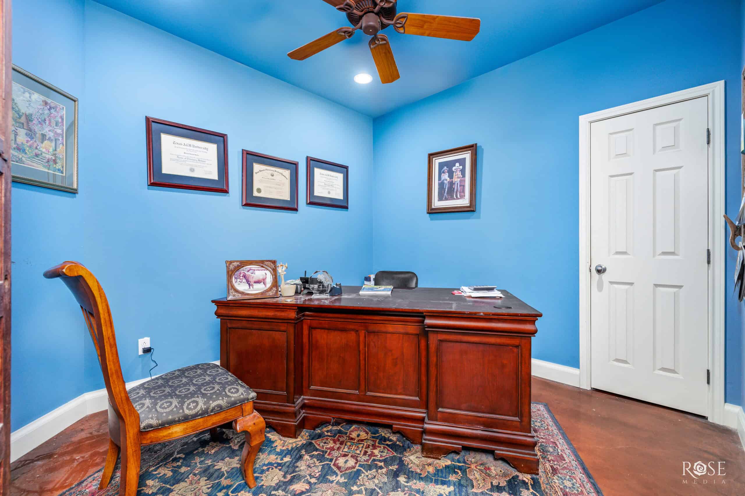 Charming Custom Home on 50 Acres – Just Minutes from Sonora,