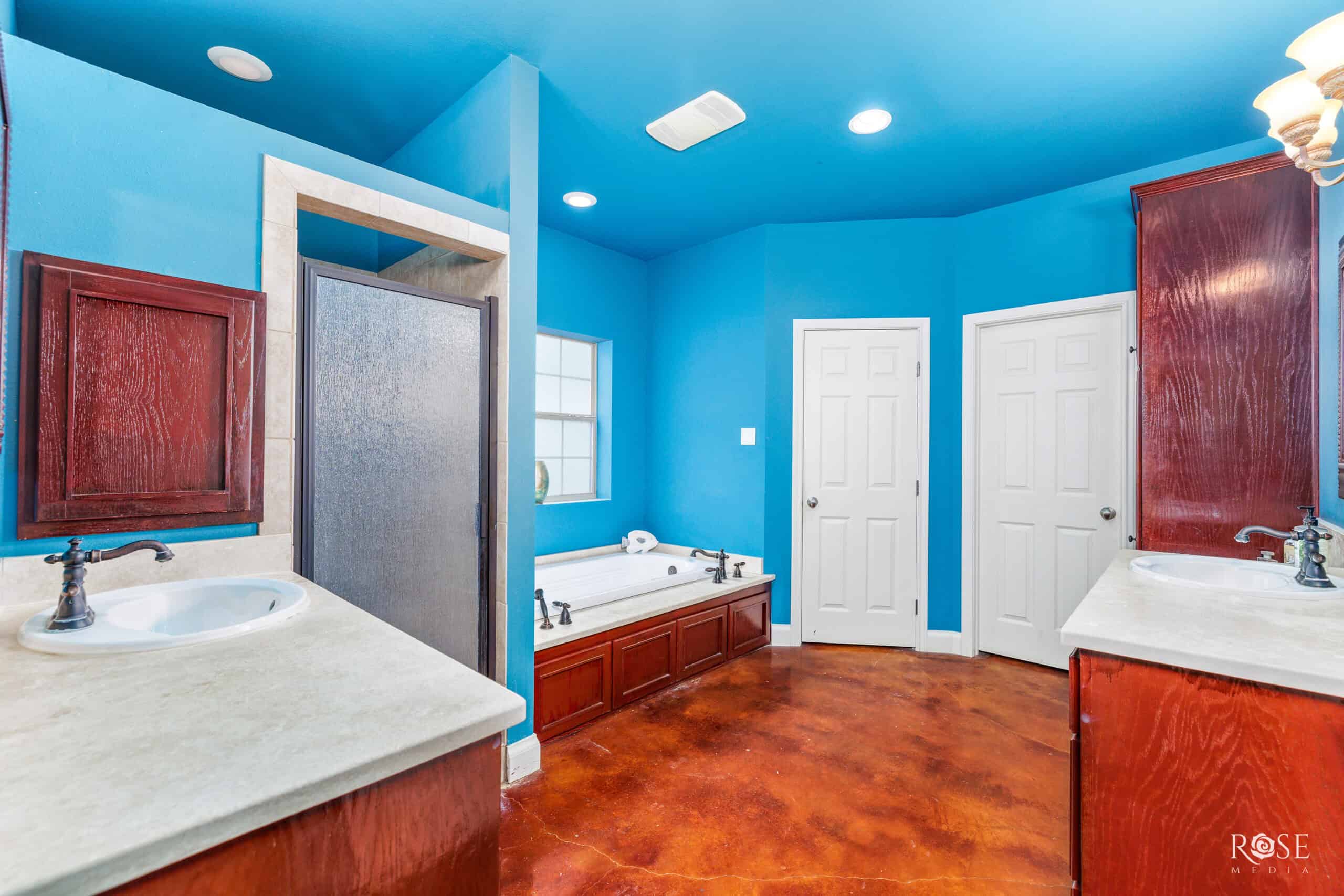 Charming Custom Home on 50 Acres – Just Minutes from Sonora,