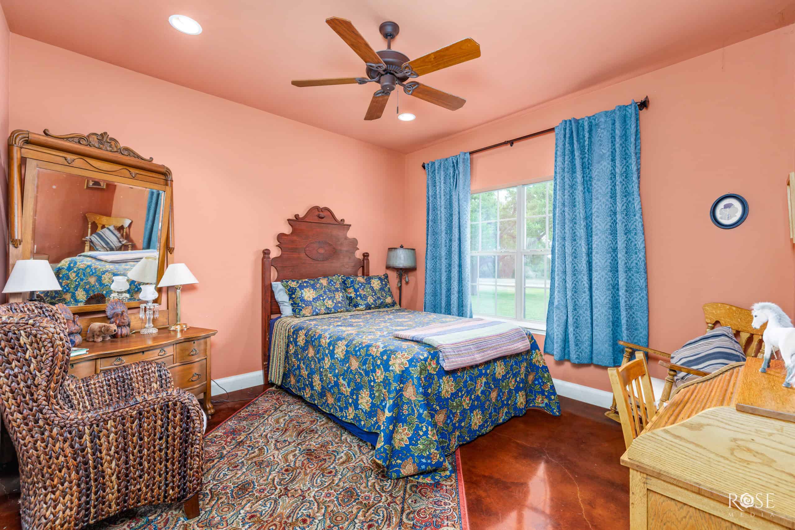 Charming Custom Home on 50 Acres – Just Minutes from Sonora,