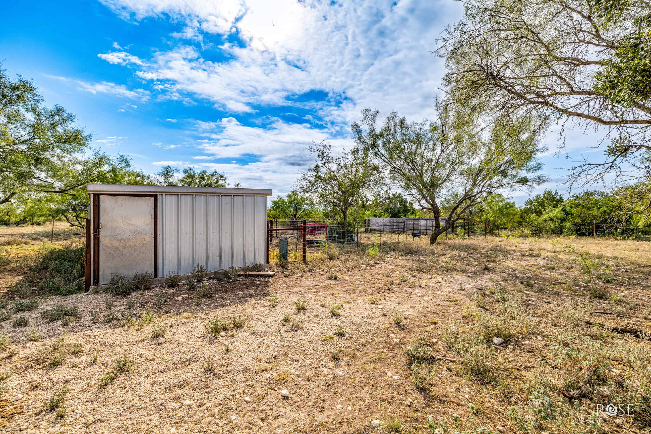 Charming Custom Home on 50 Acres – Just Minutes from Sonora,
