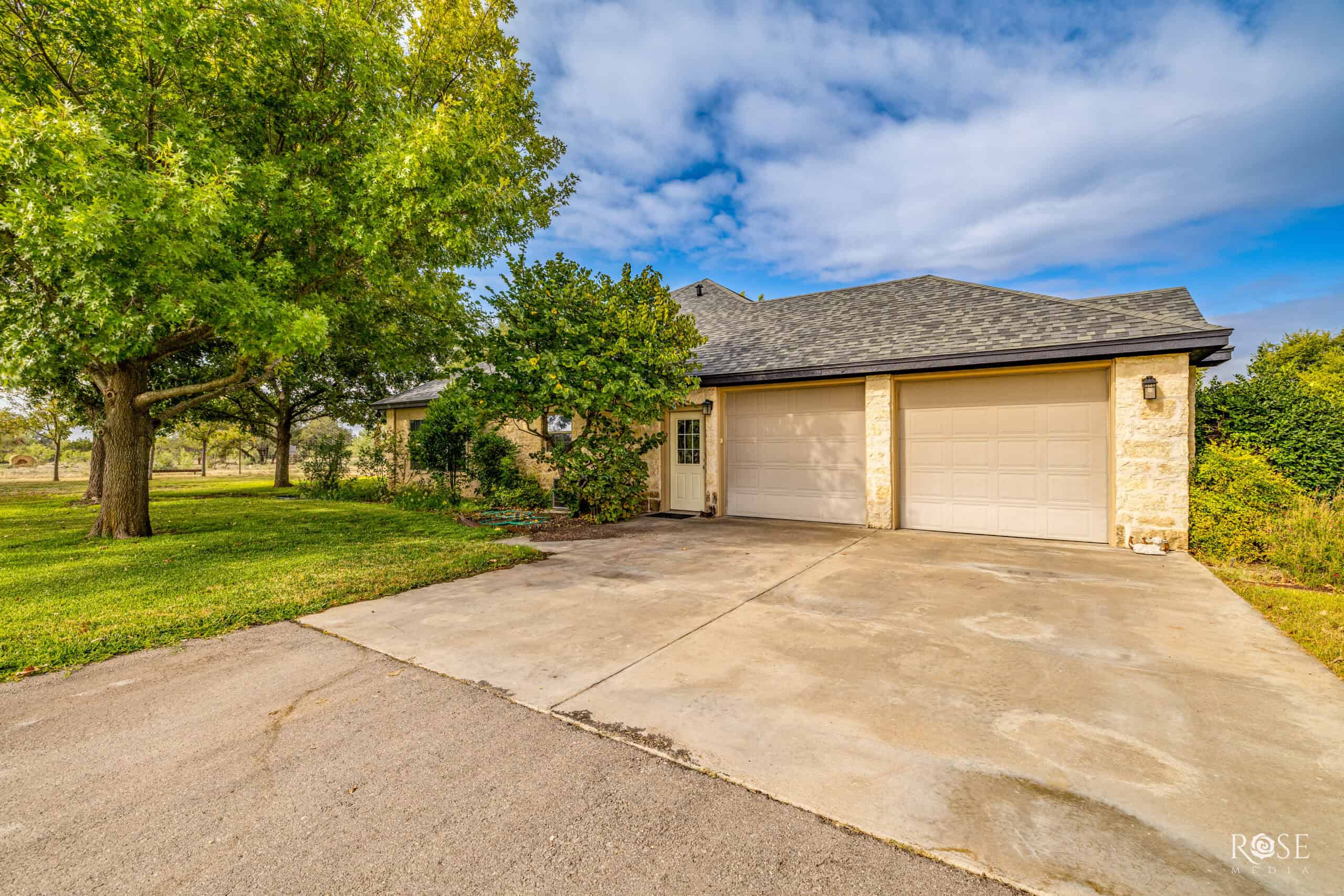 Charming Custom Home on 50 Acres – Just Minutes from Sonora,