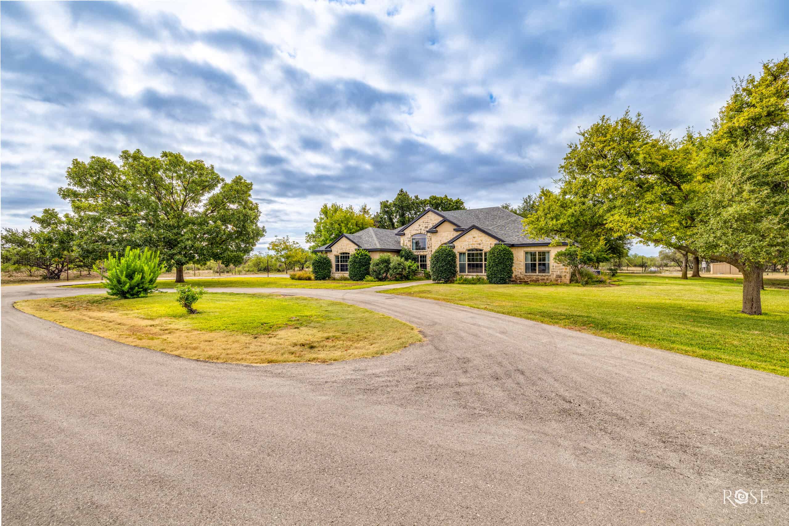 Charming Custom Home on 50 Acres – Just Minutes from Sonora,
