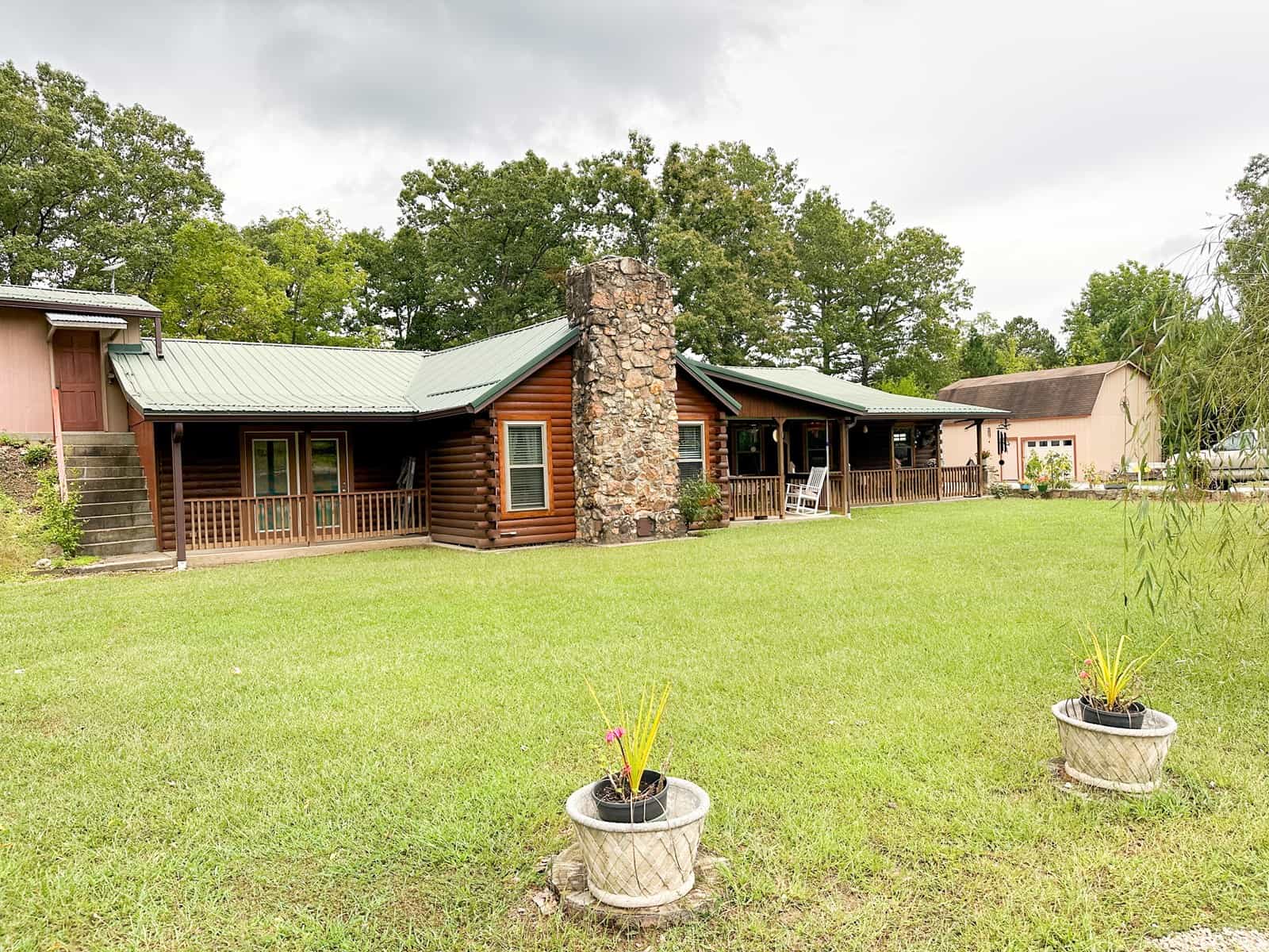 Home on 25.10 ± Acres for Sale in Jadwin, Missouri