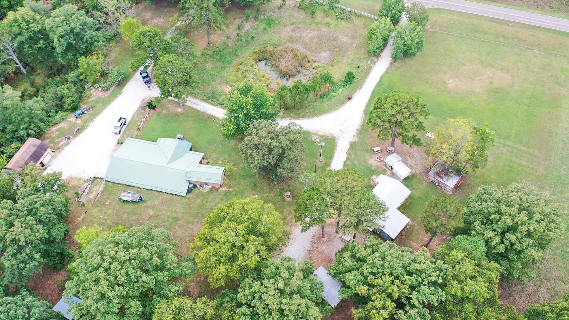 Home on 25.10 ± Acres for Sale in Jadwin, Missouri