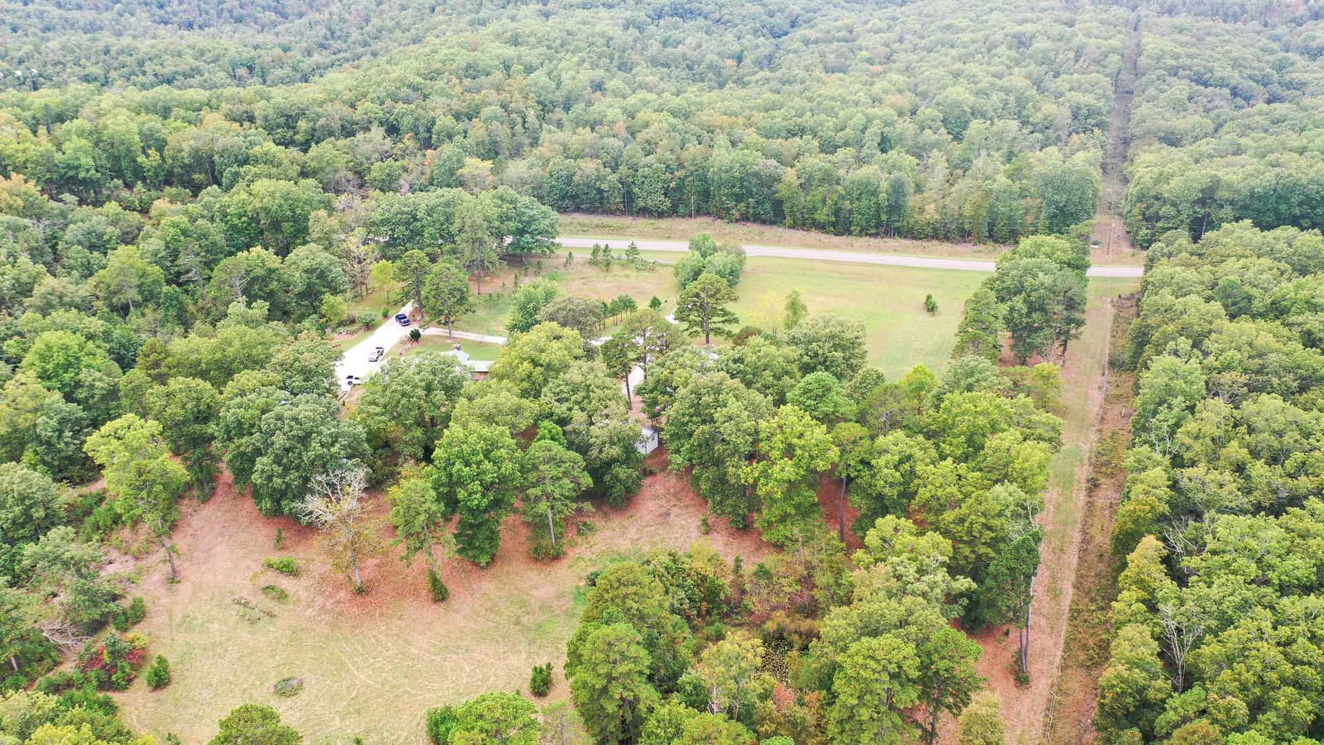 Home on 25.10 ± Acres for Sale in Jadwin, Missouri