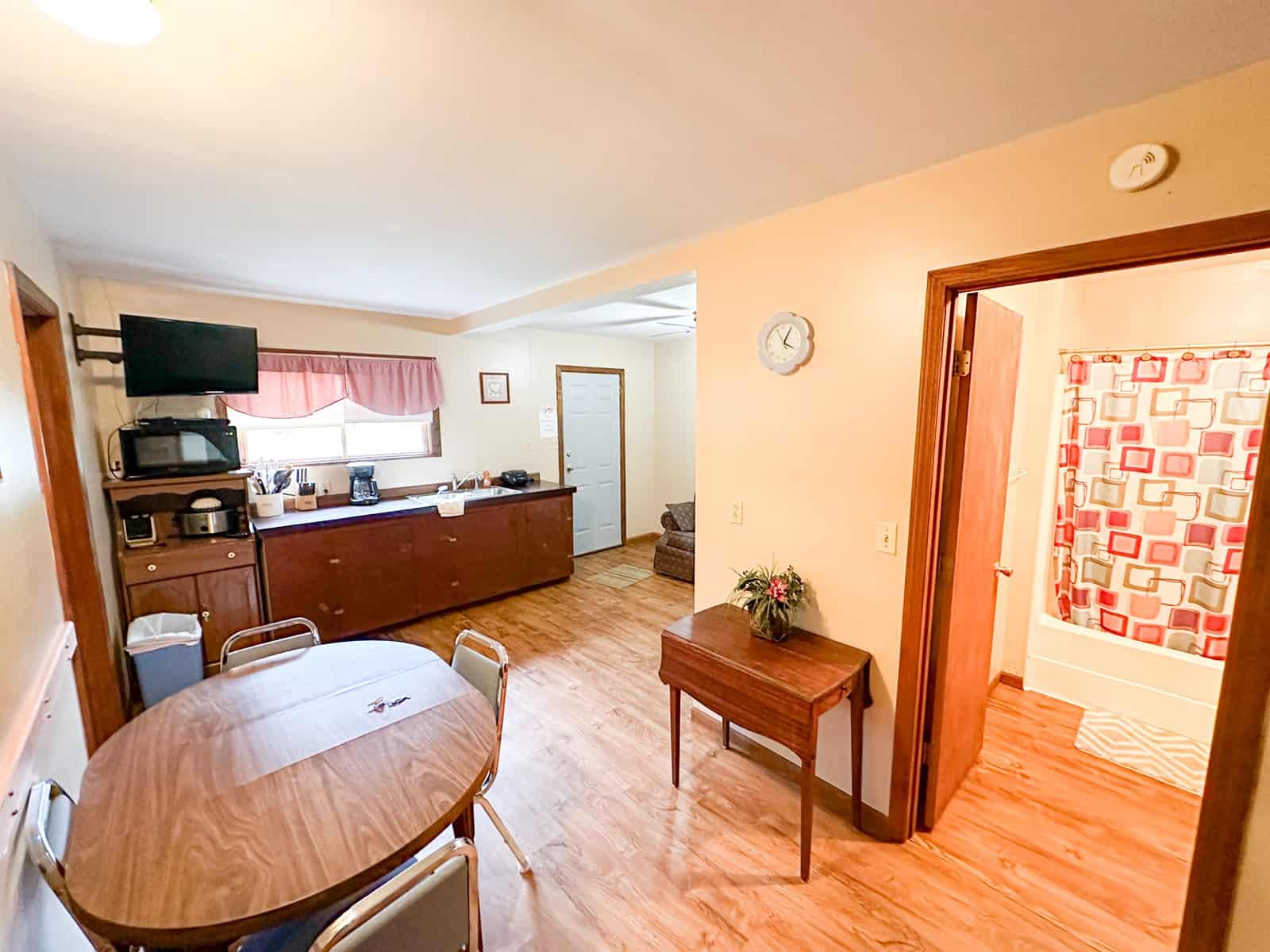 Home on 25.10 ± Acres for Sale in Jadwin, Missouri