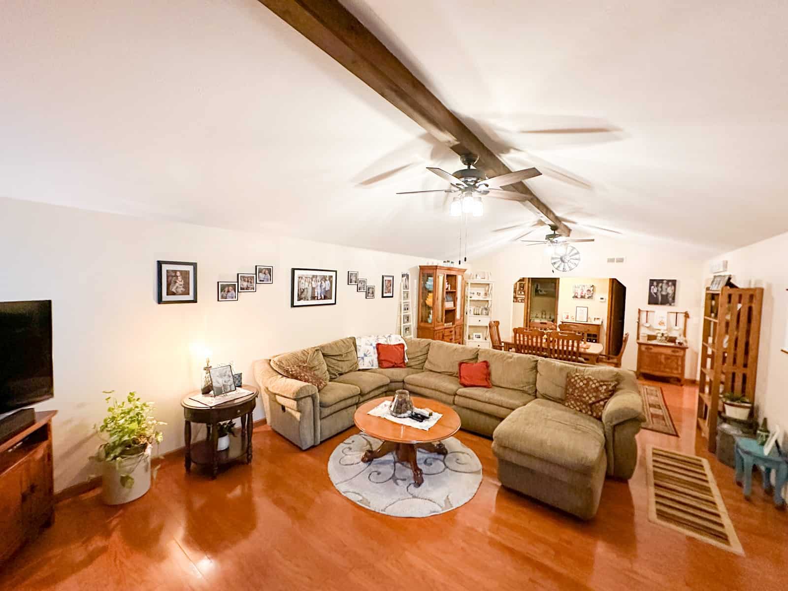 Home on 25.10 ± Acres for Sale in Jadwin, Missouri
