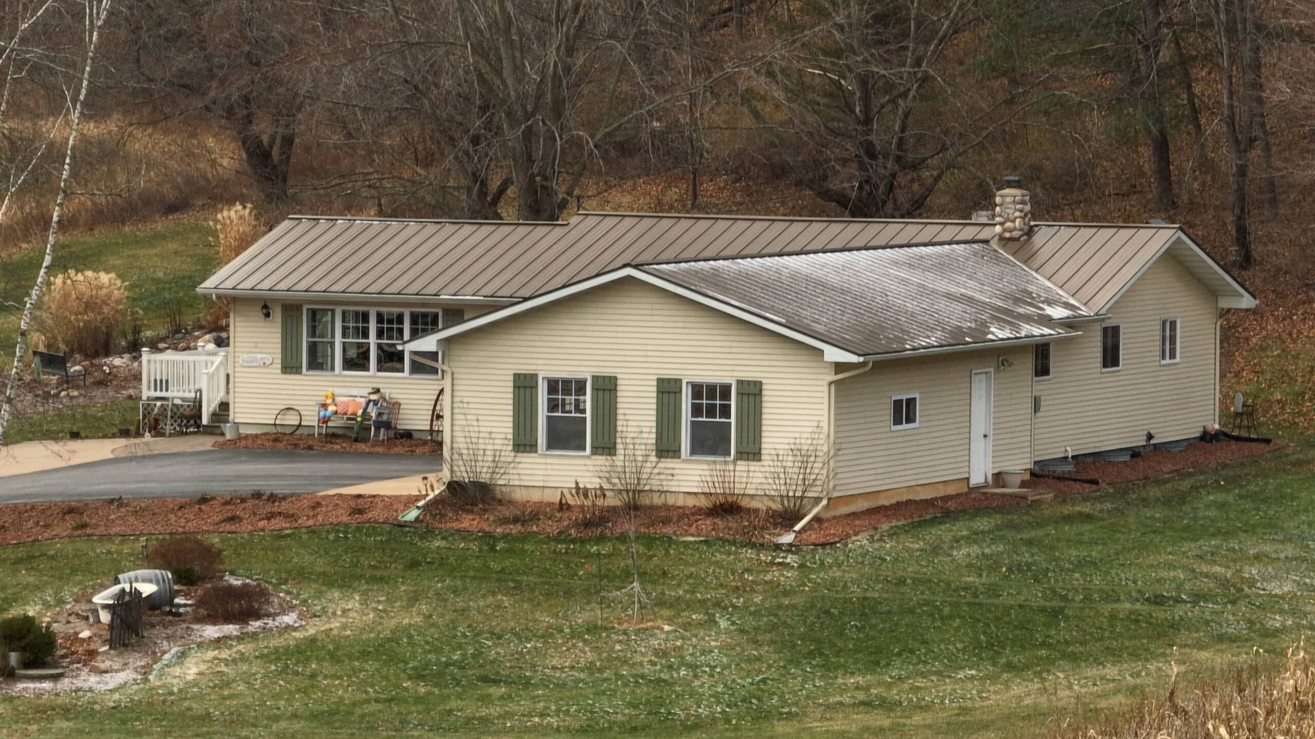 Charming Country Home with Trophy Whitetail Hunting in Juneau County, WI