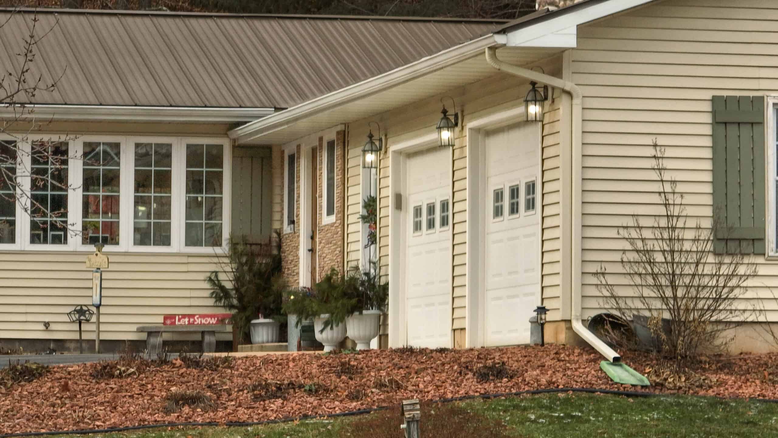 Charming Country Home with Trophy Whitetail Hunting in Juneau County, WI