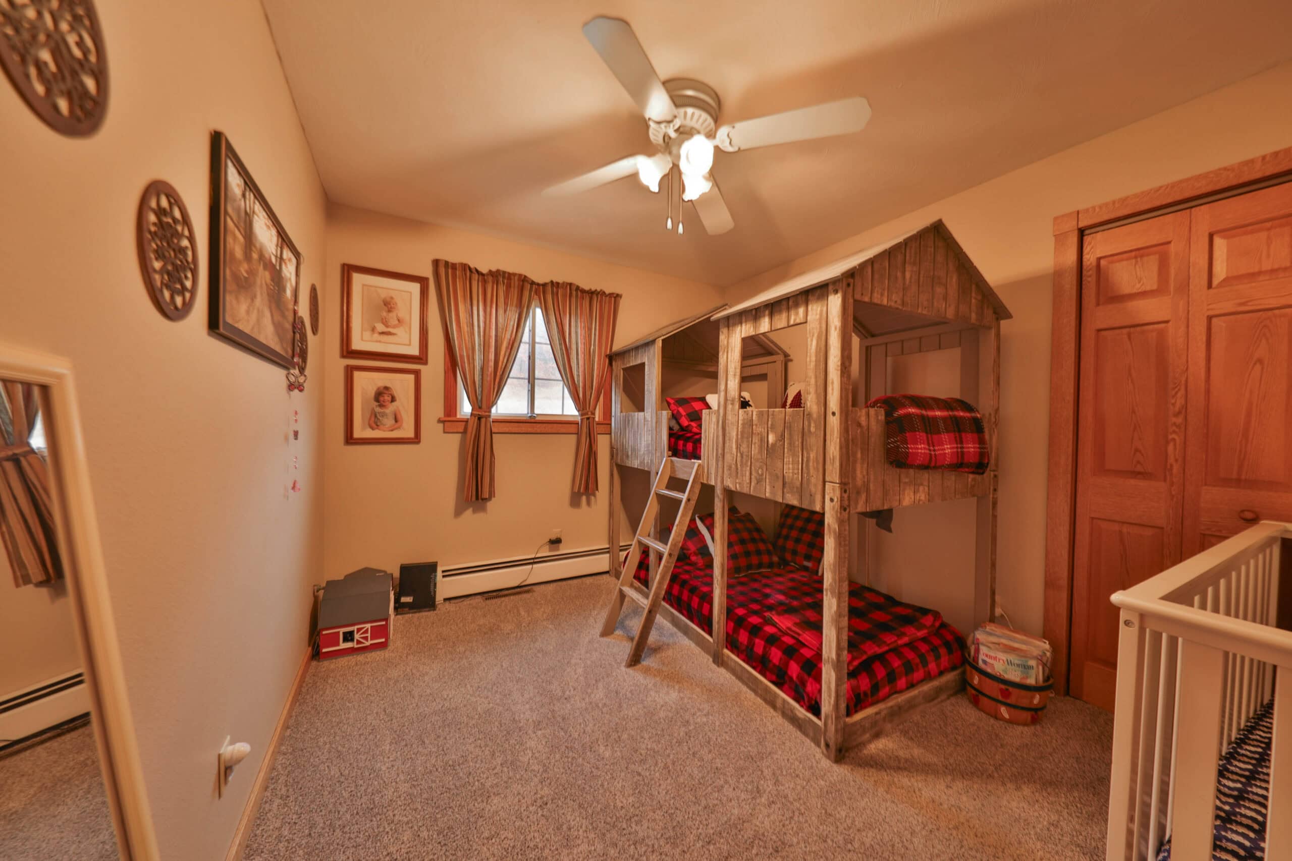 Charming Country Home with Trophy Whitetail Hunting in Juneau County, WI