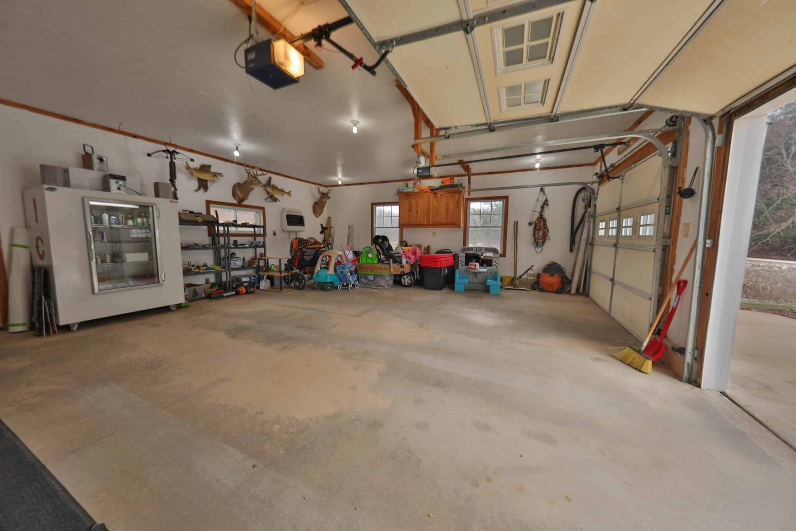 Charming Country Home with Trophy Whitetail Hunting in Juneau County, WI