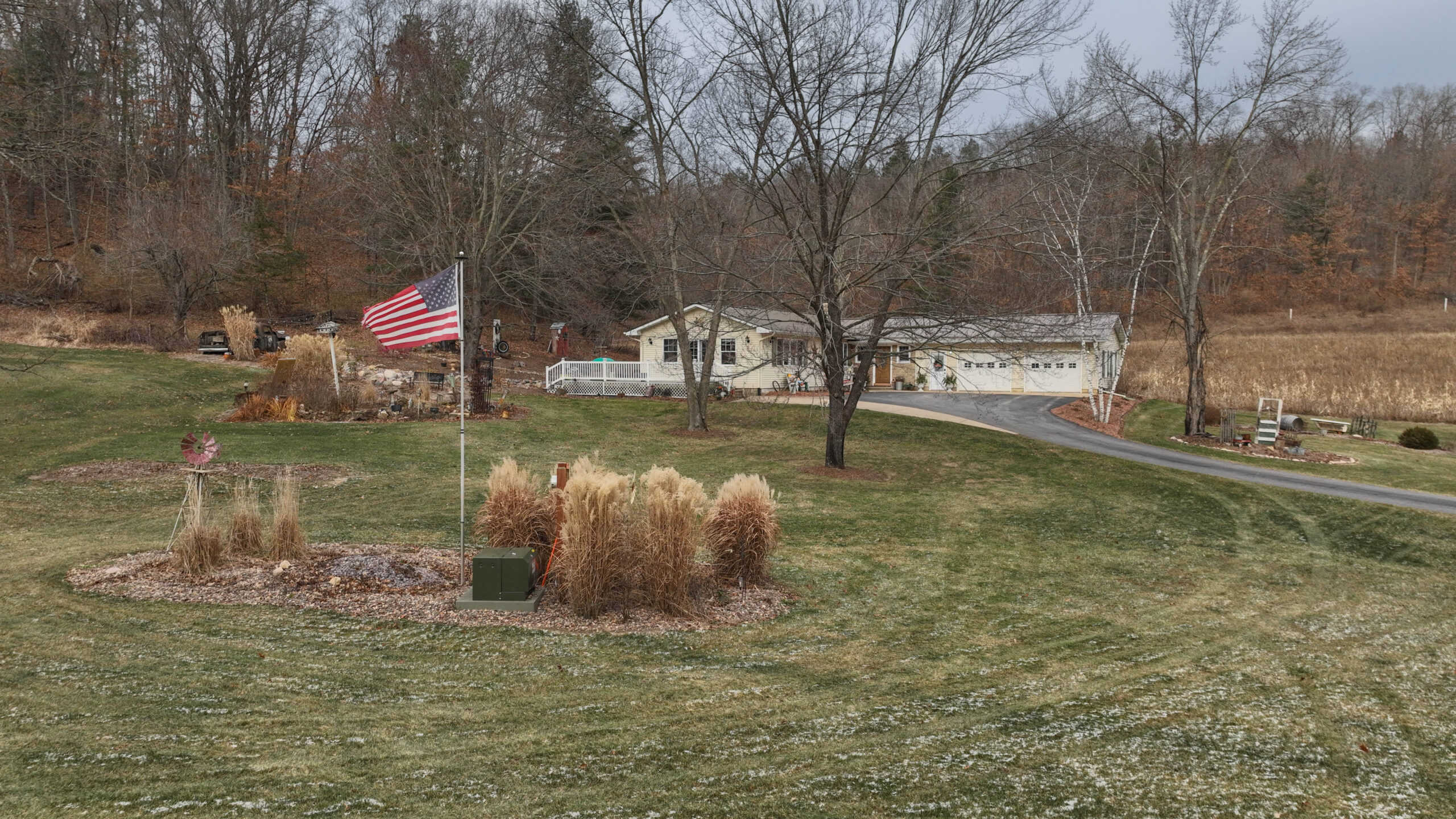 Charming Country Home with Trophy Whitetail Hunting in Juneau County, WI