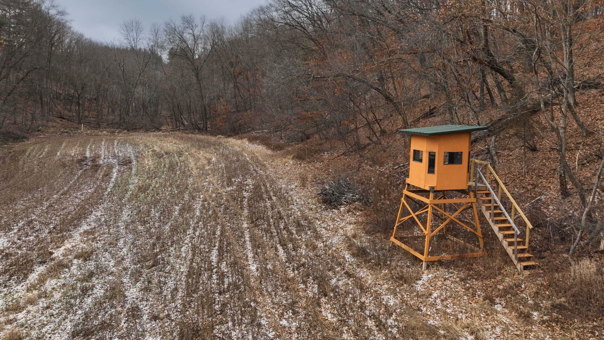Charming Country Home with Trophy Whitetail Hunting in Juneau County, WI