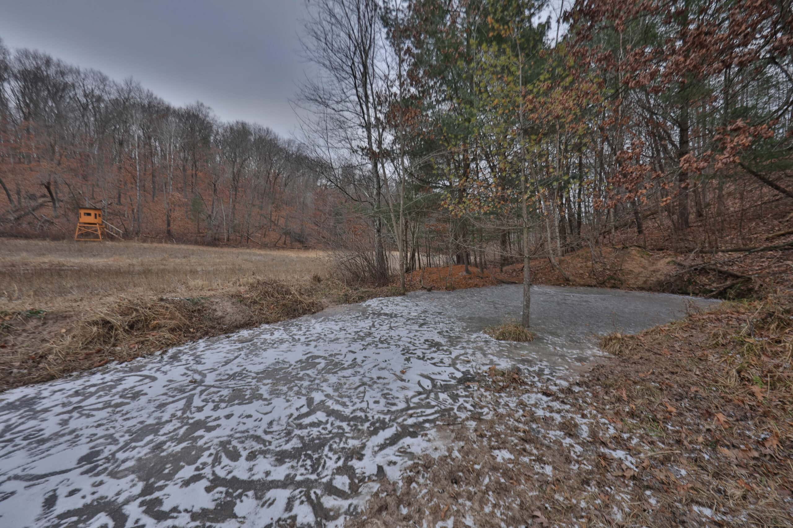 Charming Country Home with Trophy Whitetail Hunting in Juneau County, WI